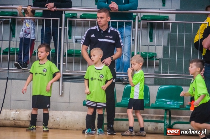 Zdjęcie w galerii na portalu naszraciborz.pl: Świąteczne granie w Arenie Rafako wiadomości z regionu