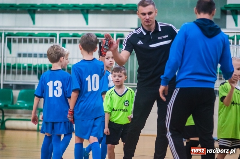 Zdjęcie w galerii na portalu naszraciborz.pl: Świąteczne granie w Arenie Rafako wiadomości z regionu