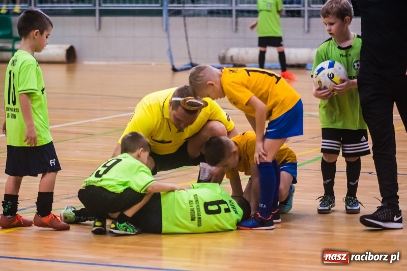 Zdjęcie w galerii na portalu naszraciborz.pl: Świąteczne granie w Arenie Rafako wiadomości z regionu