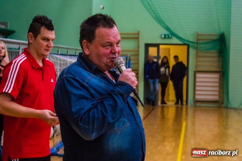 Zdjęcie w galerii na portalu naszraciborz.pl: Świąteczne granie w Arenie Rafako wiadomości z regionu
