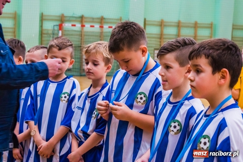 Zdjęcie w galerii na portalu naszraciborz.pl: Świąteczne granie w Arenie Rafako wiadomości z regionu