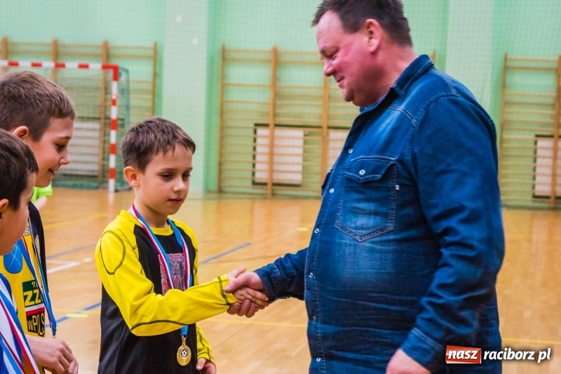 Zdjęcie w galerii na portalu naszraciborz.pl: Świąteczne granie w Arenie Rafako wiadomości z regionu