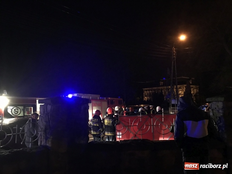 Zdjęcie w galerii na portalu naszraciborz.pl: Tragedia w Pogrzebieniu. Starszy mężczyzna śmiertelnie potrącony przy kościele  wiadomości z regionu