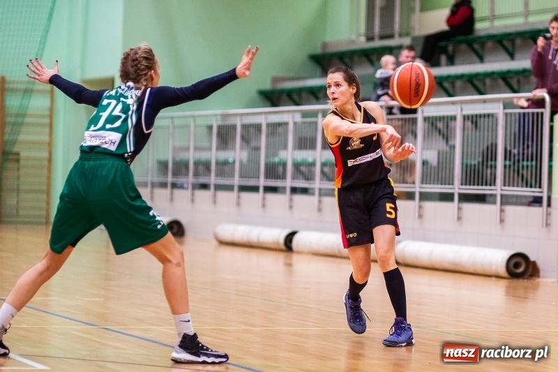 Zdjęcie w galerii na portalu naszraciborz.pl: Bez świątecznego cudu. Kolejna porażka RKK AZS Racibórz wiadomości z regionu