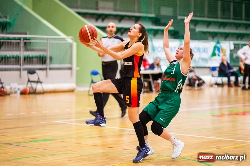 Zdjęcie w galerii na portalu naszraciborz.pl: Bez świątecznego cudu. Kolejna porażka RKK AZS Racibórz wiadomości z regionu