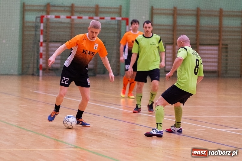 Zdjęcie w galerii na portalu naszraciborz.pl: Ciekawe starcia w raciborskiej HLPN wiadomości z regionu