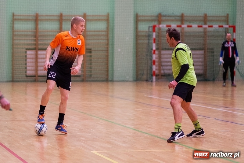 Zdjęcie w galerii na portalu naszraciborz.pl: Ciekawe starcia w raciborskiej HLPN wiadomości z regionu