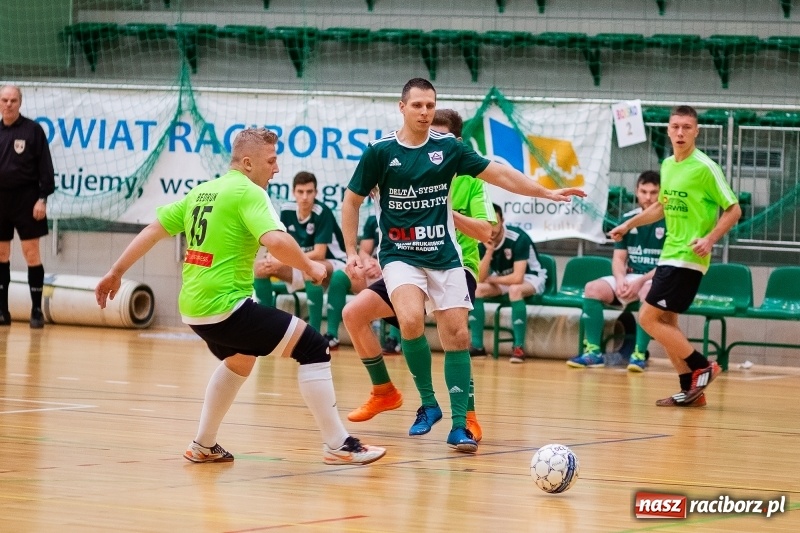 Zdjęcie w galerii na portalu naszraciborz.pl: Ciekawe starcia w raciborskiej HLPN wiadomości z regionu