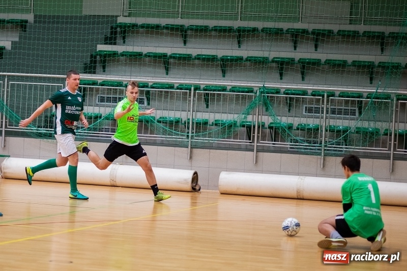 Zdjęcie w galerii na portalu naszraciborz.pl: Ciekawe starcia w raciborskiej HLPN wiadomości z regionu