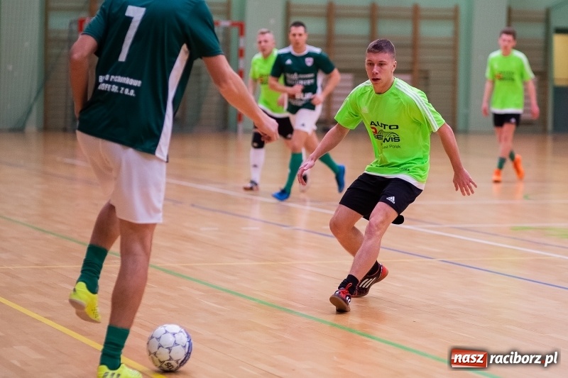 Zdjęcie w galerii na portalu naszraciborz.pl: Ciekawe starcia w raciborskiej HLPN wiadomości z regionu