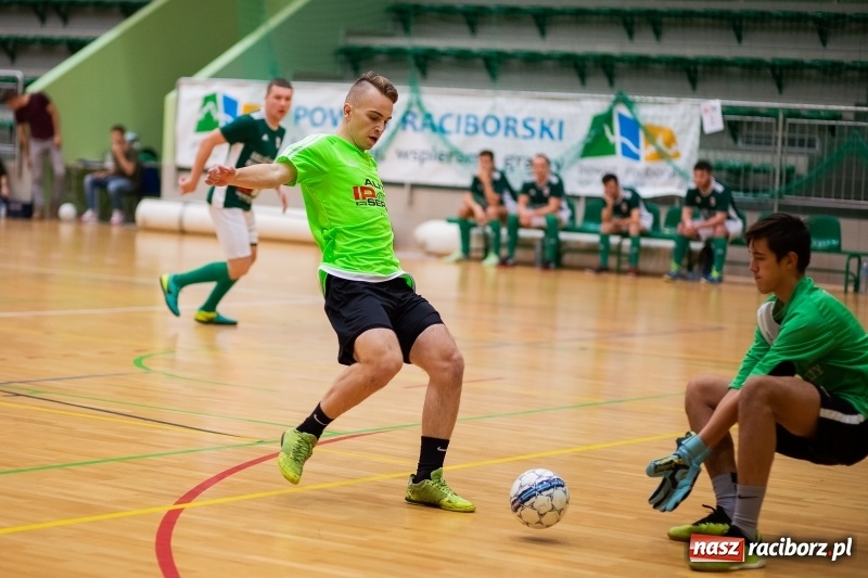 Zdjęcie w galerii na portalu naszraciborz.pl: Ciekawe starcia w raciborskiej HLPN wiadomości z regionu