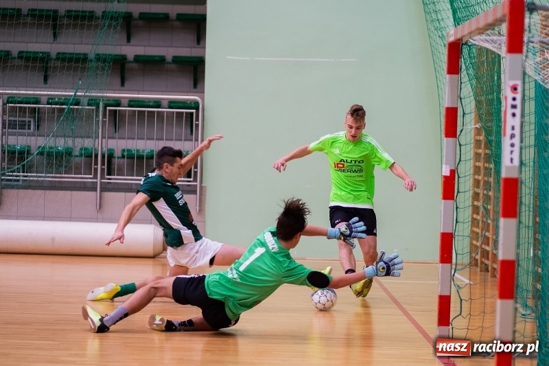 Zdjęcie w galerii na portalu naszraciborz.pl: Ciekawe starcia w raciborskiej HLPN wiadomości z regionu