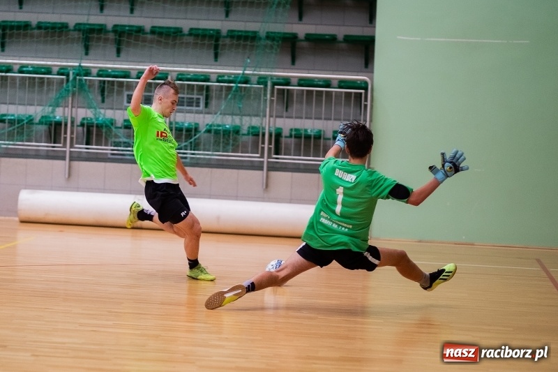 Zdjęcie w galerii na portalu naszraciborz.pl: Ciekawe starcia w raciborskiej HLPN wiadomości z regionu