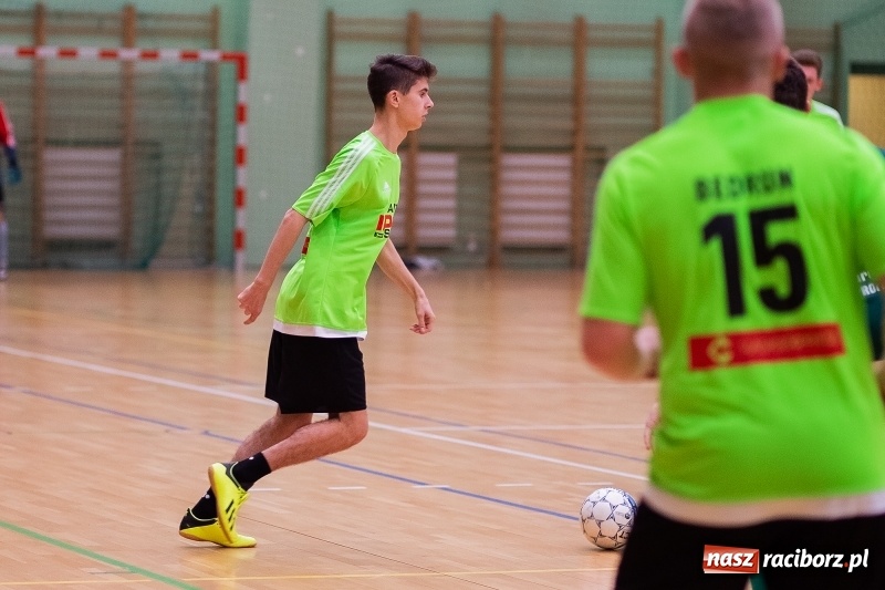 Zdjęcie w galerii na portalu naszraciborz.pl: Ciekawe starcia w raciborskiej HLPN wiadomości z regionu