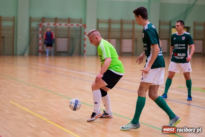 Zdjęcie w galerii na portalu naszraciborz.pl: Ciekawe starcia w raciborskiej HLPN wiadomości z regionu