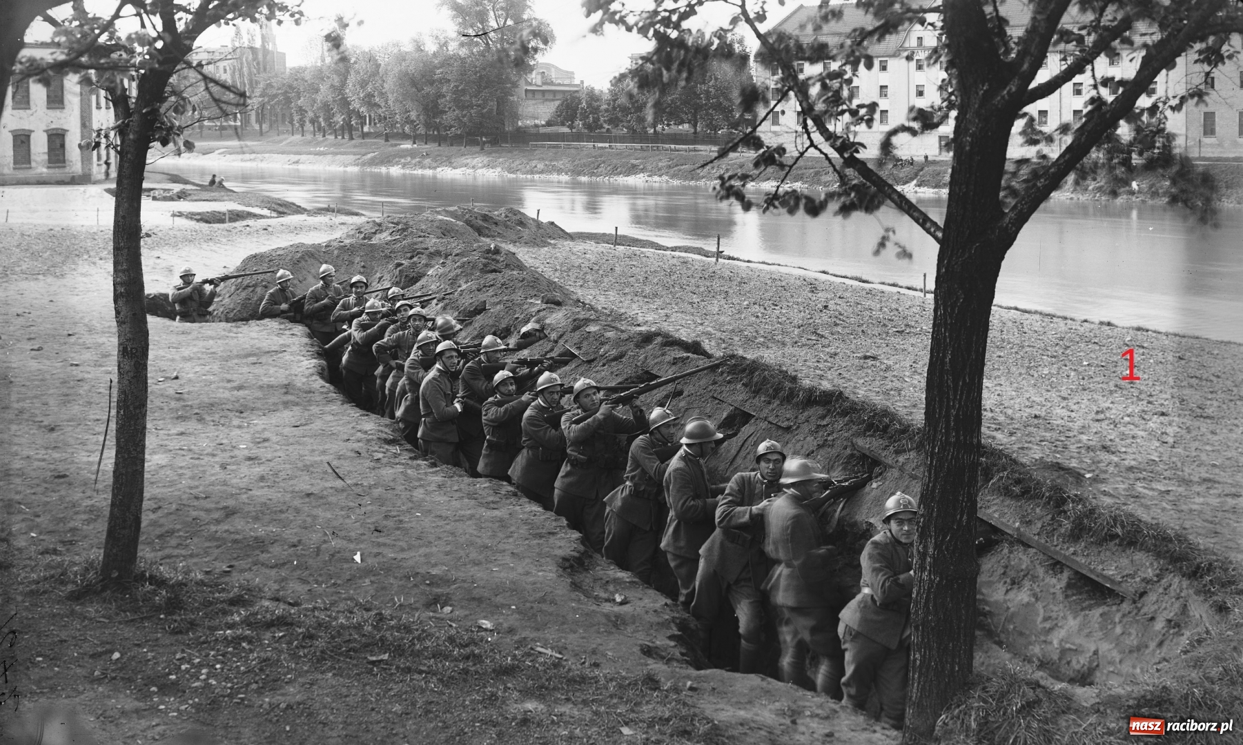 Zdjęcie w galerii na portalu naszraciborz.pl: Niedzielny quiz dla miłośników Raciborza. Zgadnij gdzie stał fotograf  wiadomości z regionu