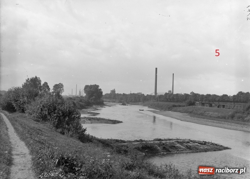 Zdjęcie w galerii na portalu naszraciborz.pl: Niedzielny quiz dla miłośników Raciborza. Zgadnij gdzie stał fotograf  wiadomości z regionu