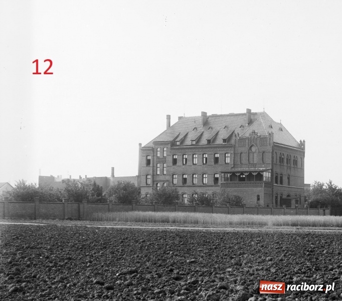 Zdjęcie w galerii na portalu naszraciborz.pl: Niedzielny quiz dla miłośników Raciborza. Zgadnij gdzie stał fotograf  wiadomości z regionu