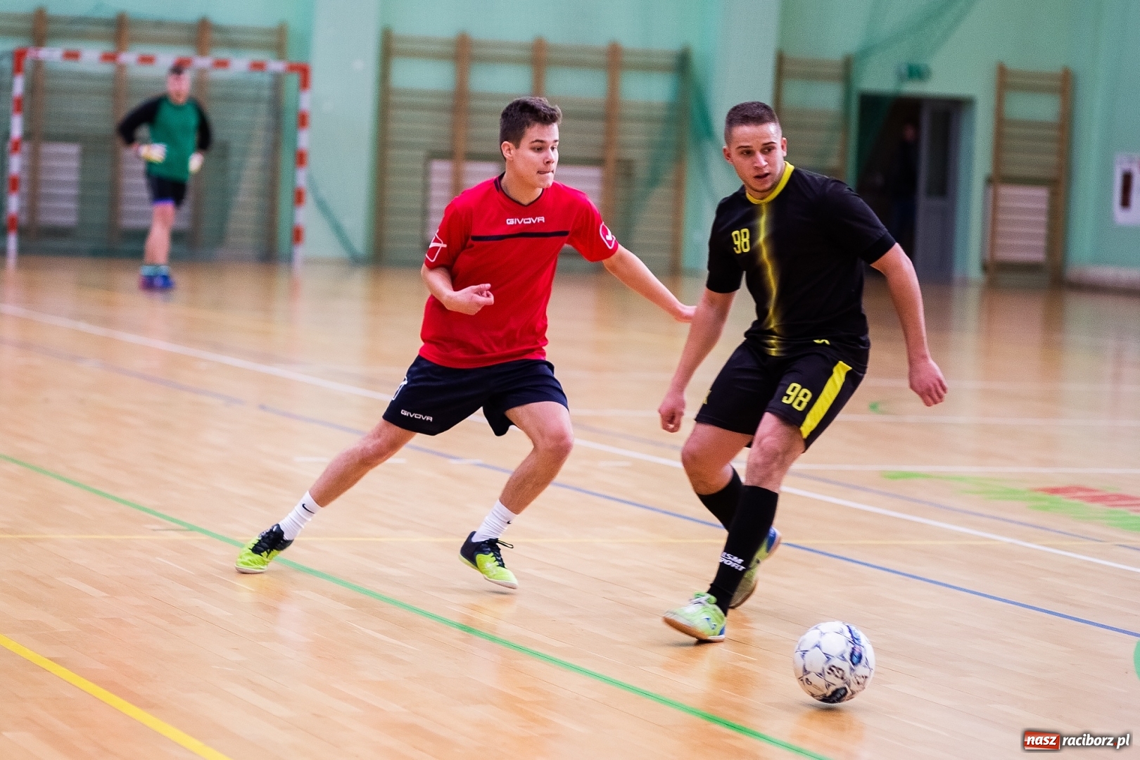 Zdjęcie w galerii na portalu naszraciborz.pl: Prawdziwy maraton futsalu w Arenie Rafako FOTO i WIDEO wiadomości z regionu
