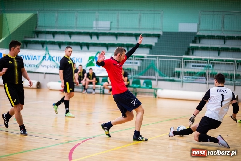 Zdjęcie w galerii na portalu naszraciborz.pl: Prawdziwy maraton futsalu w Arenie Rafako FOTO i WIDEO wiadomości z regionu