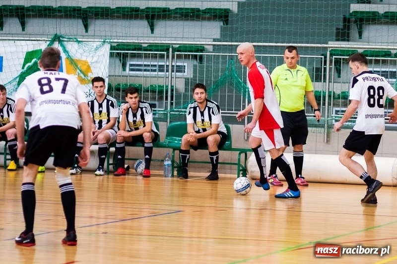 Zdjęcie w galerii na portalu naszraciborz.pl: Prawdziwy maraton futsalu w Arenie Rafako FOTO i WIDEO wiadomości z regionu