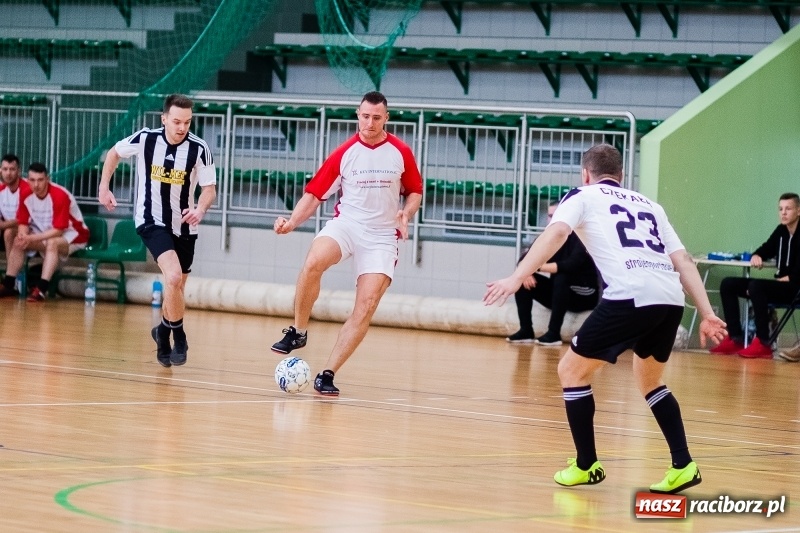 Zdjęcie w galerii na portalu naszraciborz.pl: Prawdziwy maraton futsalu w Arenie Rafako FOTO i WIDEO wiadomości z regionu