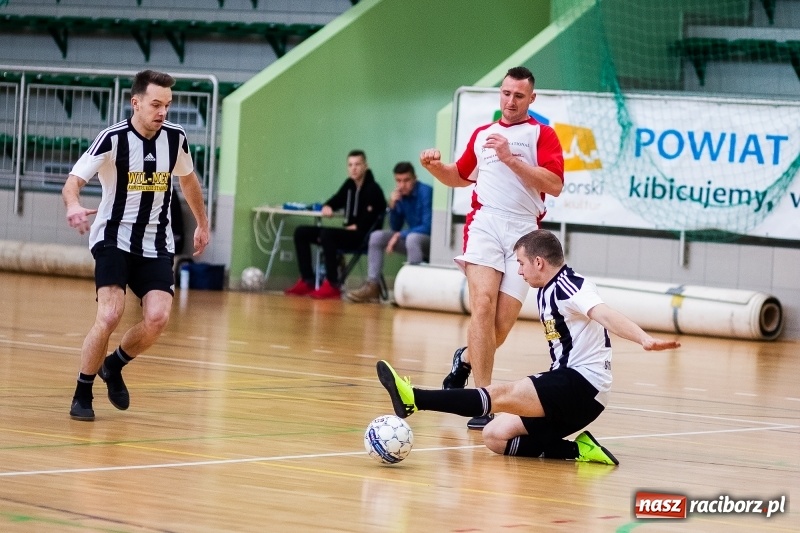 Zdjęcie w galerii na portalu naszraciborz.pl: Prawdziwy maraton futsalu w Arenie Rafako FOTO i WIDEO wiadomości z regionu