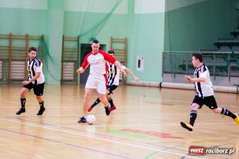 Zdjęcie w galerii na portalu naszraciborz.pl: Prawdziwy maraton futsalu w Arenie Rafako FOTO i WIDEO wiadomości z regionu