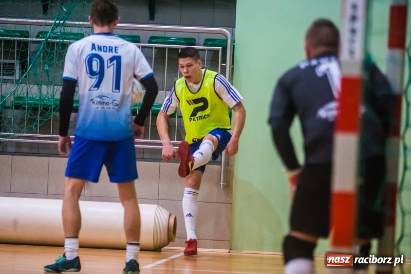 Zdjęcie w galerii na portalu naszraciborz.pl: Prawdziwy maraton futsalu w Arenie Rafako FOTO i WIDEO wiadomości z regionu