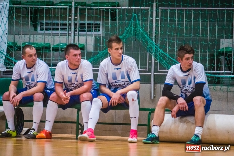 Zdjęcie w galerii na portalu naszraciborz.pl: Prawdziwy maraton futsalu w Arenie Rafako FOTO i WIDEO wiadomości z regionu