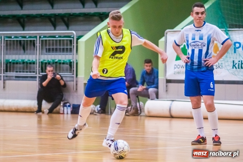 Zdjęcie w galerii na portalu naszraciborz.pl: Prawdziwy maraton futsalu w Arenie Rafako FOTO i WIDEO wiadomości z regionu