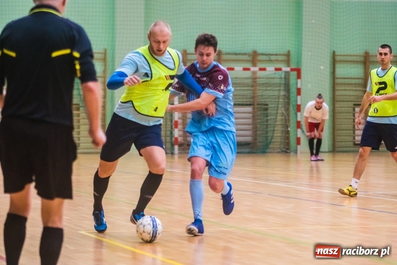 Zdjęcie w galerii na portalu naszraciborz.pl: Prawdziwy maraton futsalu w Arenie Rafako FOTO i WIDEO wiadomości z regionu