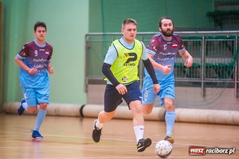 Zdjęcie w galerii na portalu naszraciborz.pl: Prawdziwy maraton futsalu w Arenie Rafako FOTO i WIDEO wiadomości z regionu