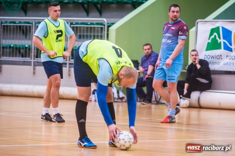 Zdjęcie w galerii na portalu naszraciborz.pl: Prawdziwy maraton futsalu w Arenie Rafako FOTO i WIDEO wiadomości z regionu