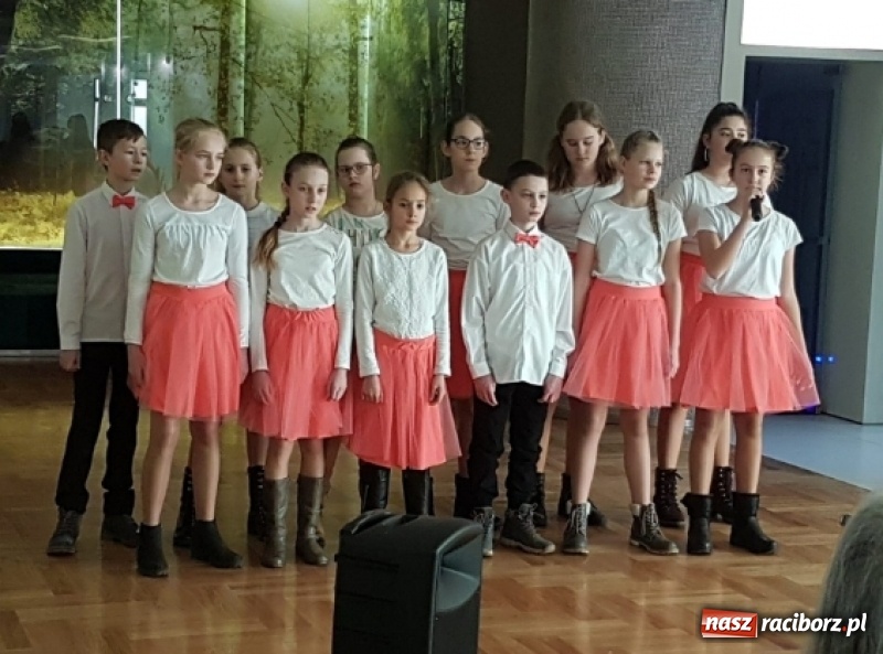 Zdjęcie w galerii na portalu naszraciborz.pl: Perła nie zapomina o samotnych  wiadomości z regionu