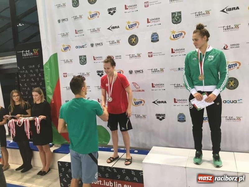 Zdjęcie w galerii na portalu naszraciborz.pl: Cztery medale jak świąteczne prezenty od pływaków  wiadomości z regionu