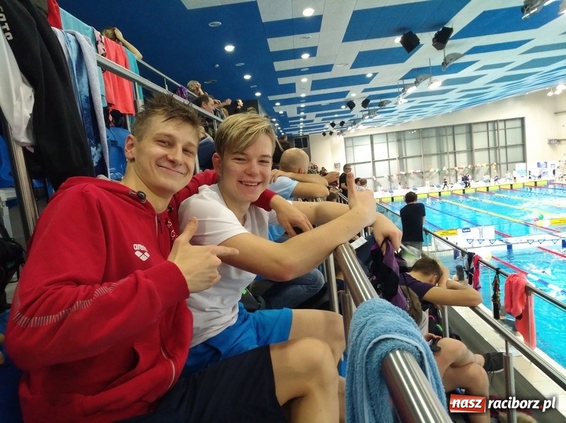 Zdjęcie w galerii na portalu naszraciborz.pl: Cztery medale jak świąteczne prezenty od pływaków  wiadomości z regionu