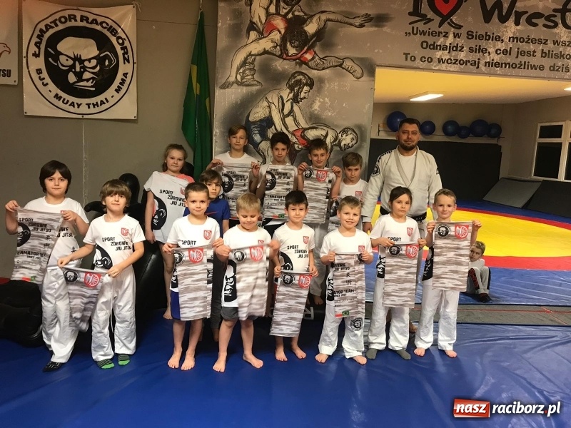 Zdjęcie w galerii na portalu naszraciborz.pl: Łamator zakończył i podsumował akcję profilaktyczną wiadomości z regionu