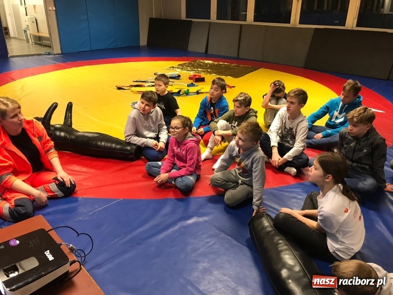 Zdjęcie w galerii na portalu naszraciborz.pl: Łamator zakończył i podsumował akcję profilaktyczną wiadomości z regionu