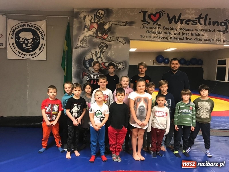 Zdjęcie w galerii na portalu naszraciborz.pl: Łamator zakończył i podsumował akcję profilaktyczną wiadomości z regionu