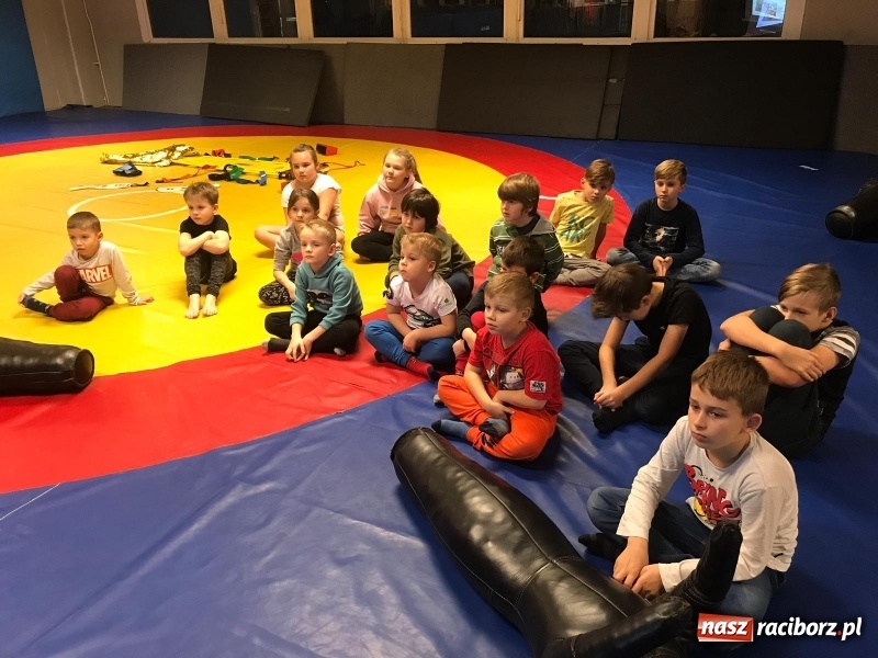 Zdjęcie w galerii na portalu naszraciborz.pl: Łamator zakończył i podsumował akcję profilaktyczną wiadomości z regionu