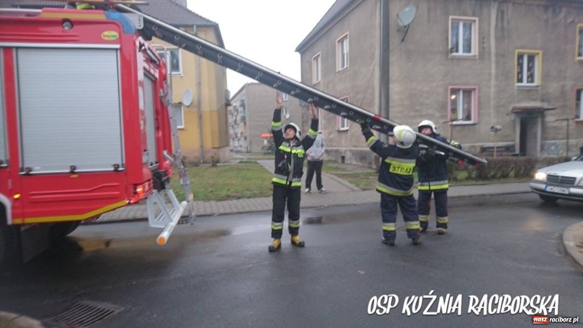 Zdjęcie w galerii na portalu naszraciborz.pl: Przedświąteczne ratowanie kota w Kuźni Raciborskiej  wiadomości z regionu
