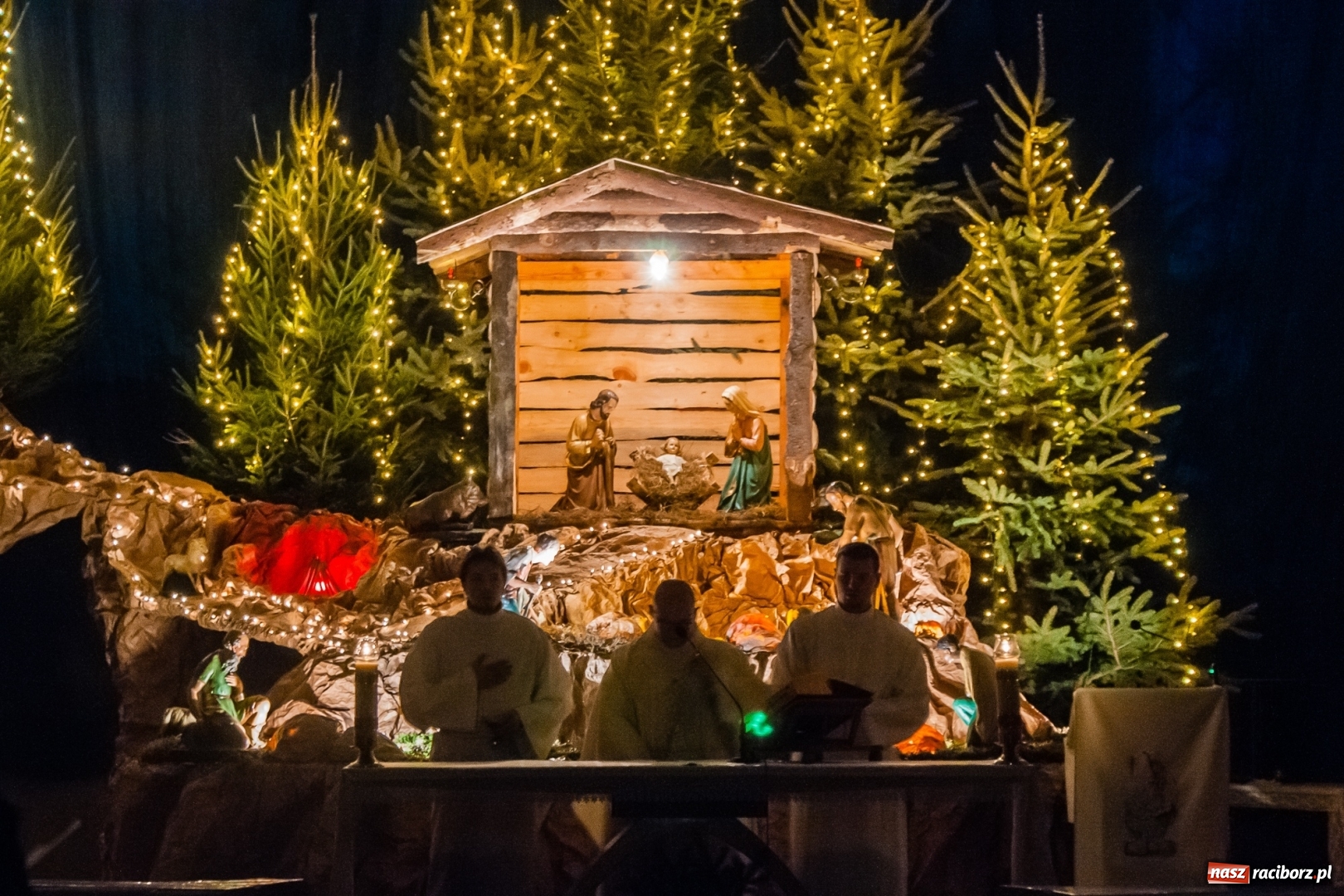 Zdjęcie w galerii na portalu naszraciborz.pl: Cudowna, święta noc w raciborskich kościołach wiadomości z regionu