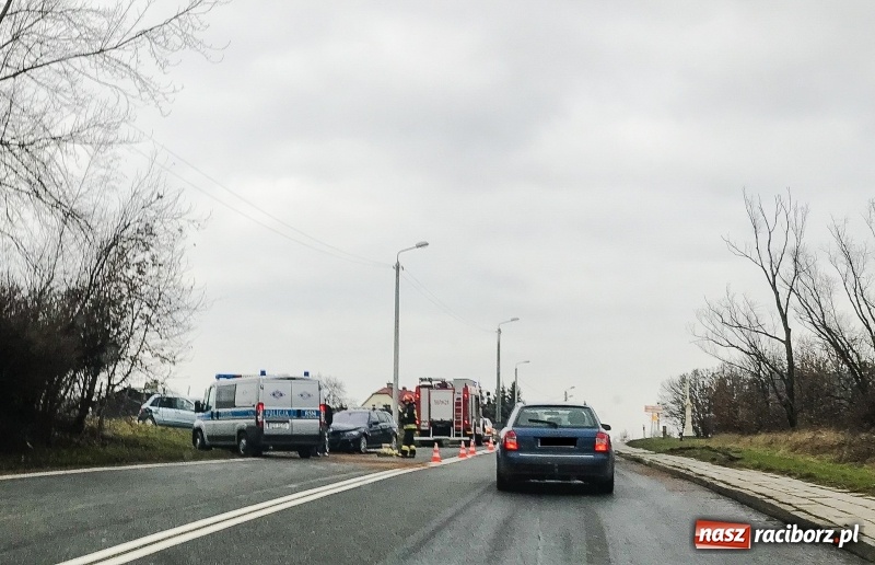 Zdjęcie w galerii na portalu naszraciborz.pl: Pożar w Górkach Ślaskich, dwa zderzenia na Kozielskiej, zagrożenie czadem  wiadomości z regionu