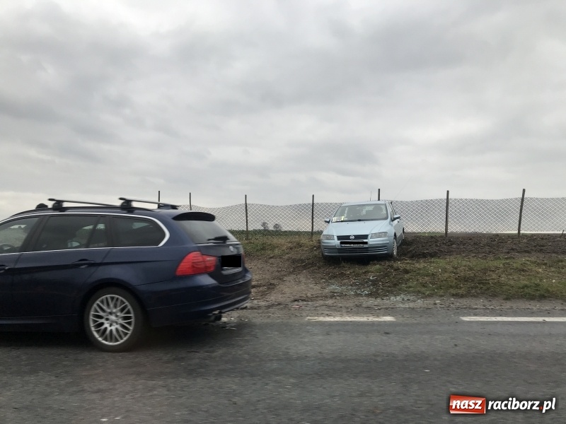 Zdjęcie w galerii na portalu naszraciborz.pl: Pożar w Górkach Ślaskich, dwa zderzenia na Kozielskiej, zagrożenie czadem  wiadomości z regionu