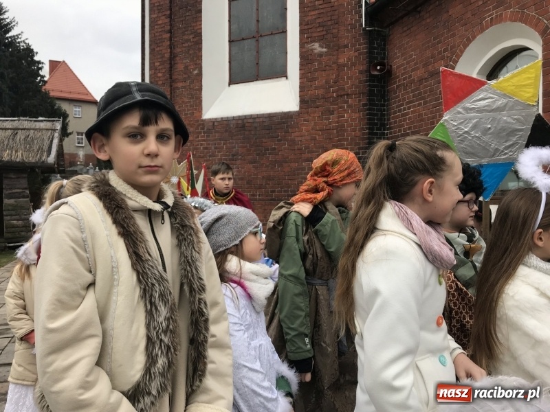 Zdjęcie w galerii na portalu naszraciborz.pl: Dziś rozesłano kolędników misyjnych 2018 FOTO i WIDEO wiadomości z regionu