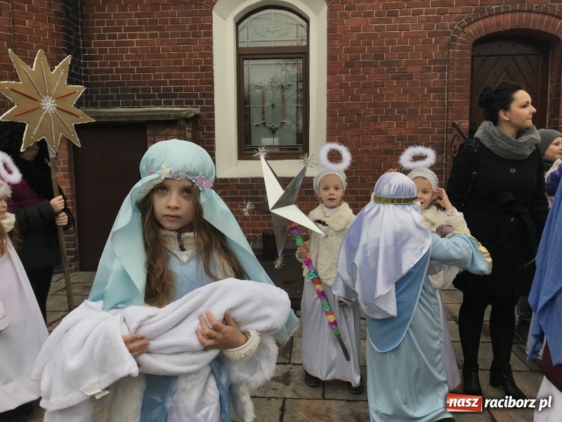 Zdjęcie w galerii na portalu naszraciborz.pl: Dziś rozesłano kolędników misyjnych 2018 FOTO i WIDEO wiadomości z regionu