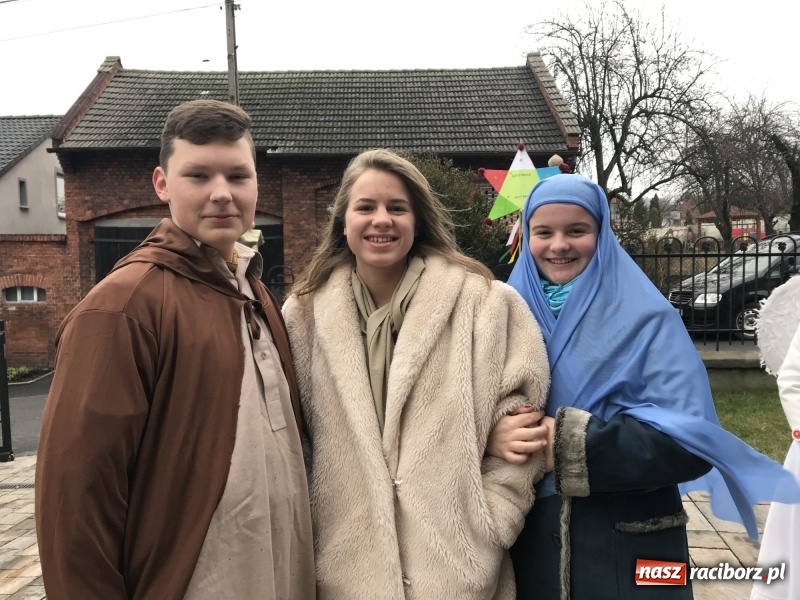 Zdjęcie w galerii na portalu naszraciborz.pl: Dziś rozesłano kolędników misyjnych 2018 FOTO i WIDEO wiadomości z regionu