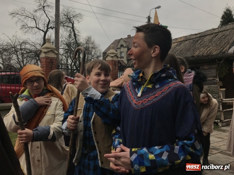 Zdjęcie w galerii na portalu naszraciborz.pl: Dziś rozesłano kolędników misyjnych 2018 FOTO i WIDEO wiadomości z regionu
