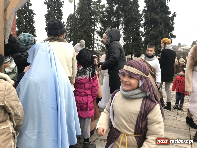 Zdjęcie w galerii na portalu naszraciborz.pl: Dziś rozesłano kolędników misyjnych 2018 FOTO i WIDEO wiadomości z regionu